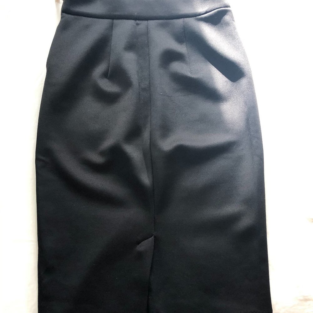 Womens Mid length, high waisted pencil skirt
